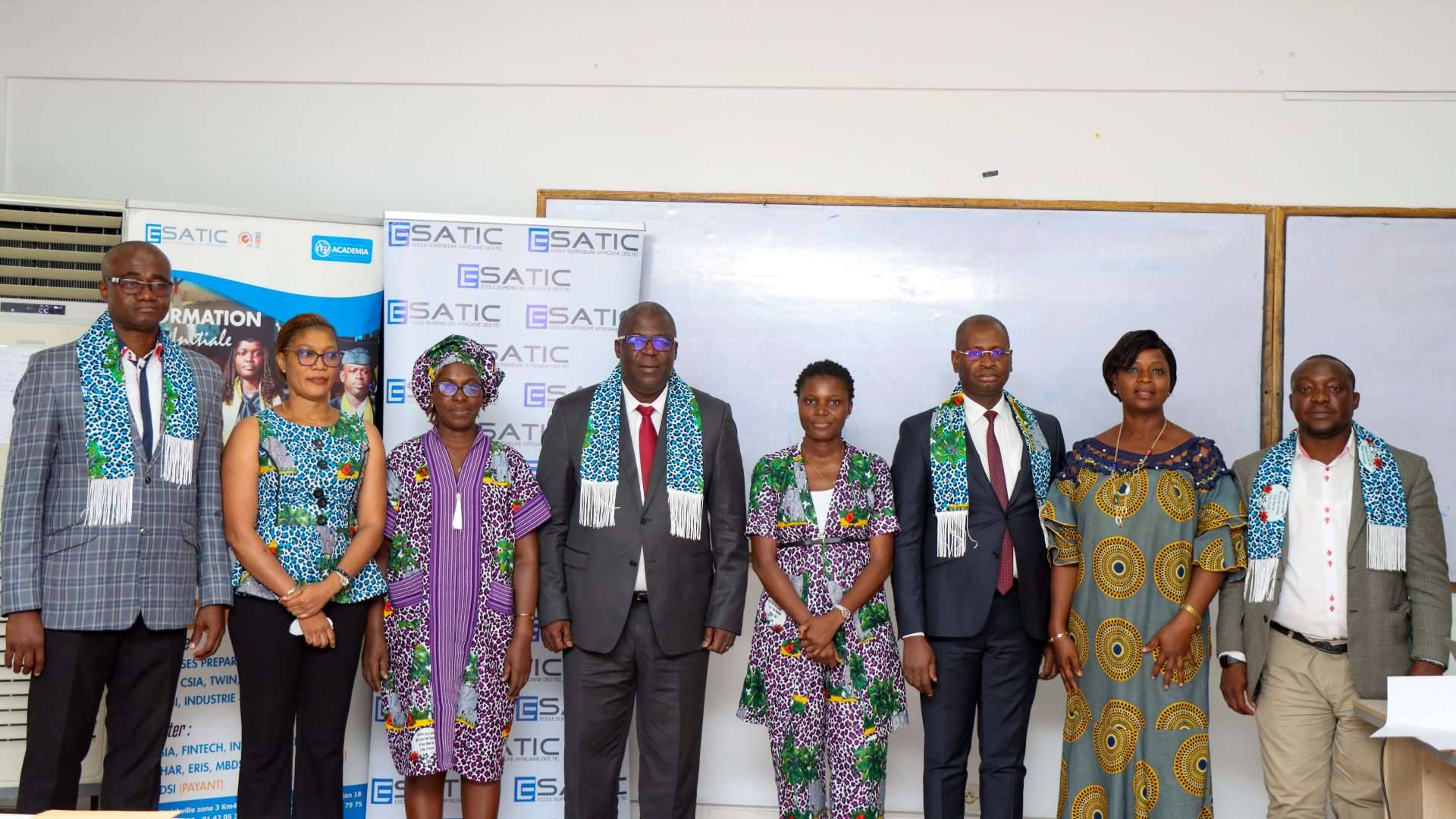 ESATIC 02 JDF École Supérieure Africaine des TIC